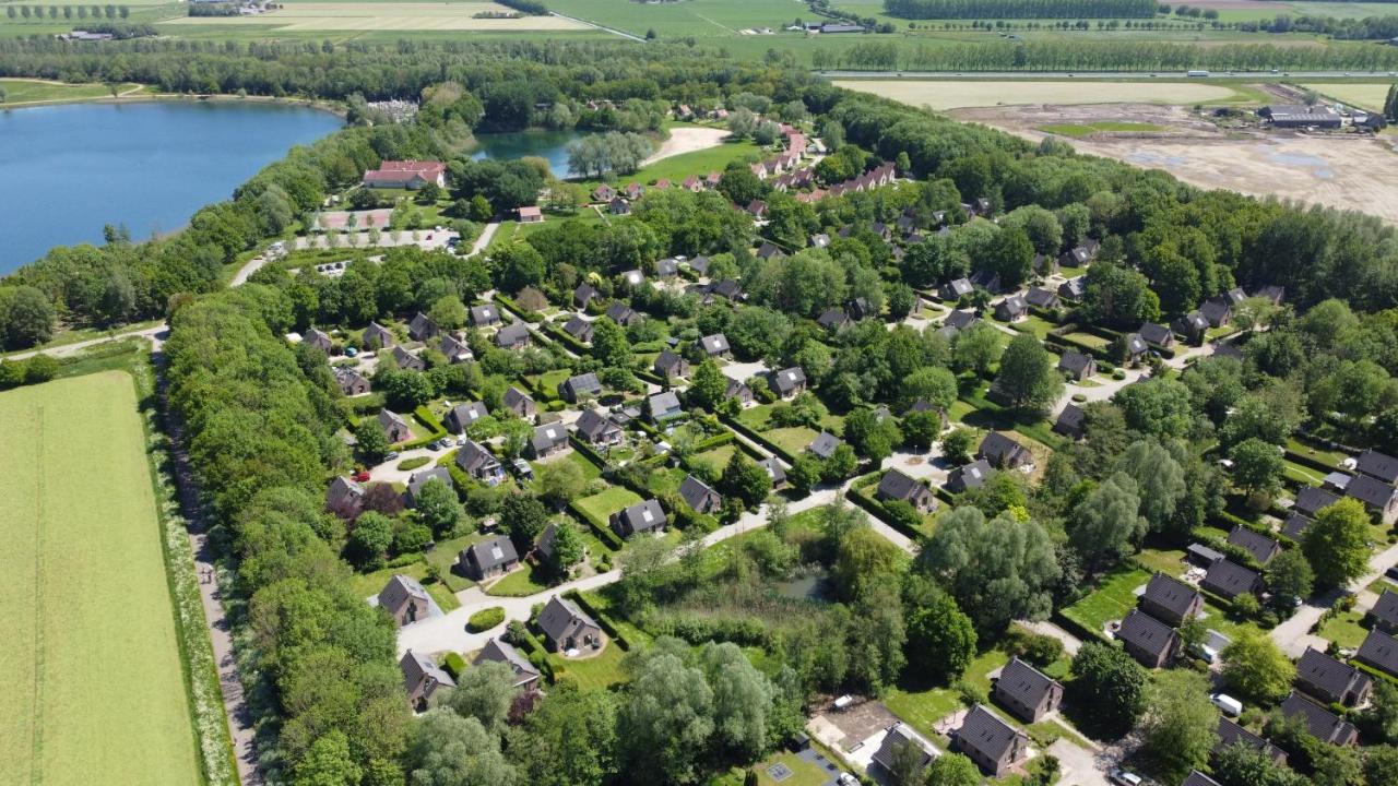 Vakantiepark 'T Broeckhuys Hotel Ewijk ภายนอก รูปภาพ